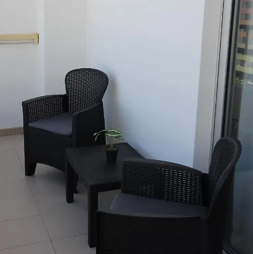 Everything Need. Right Here. אדחה